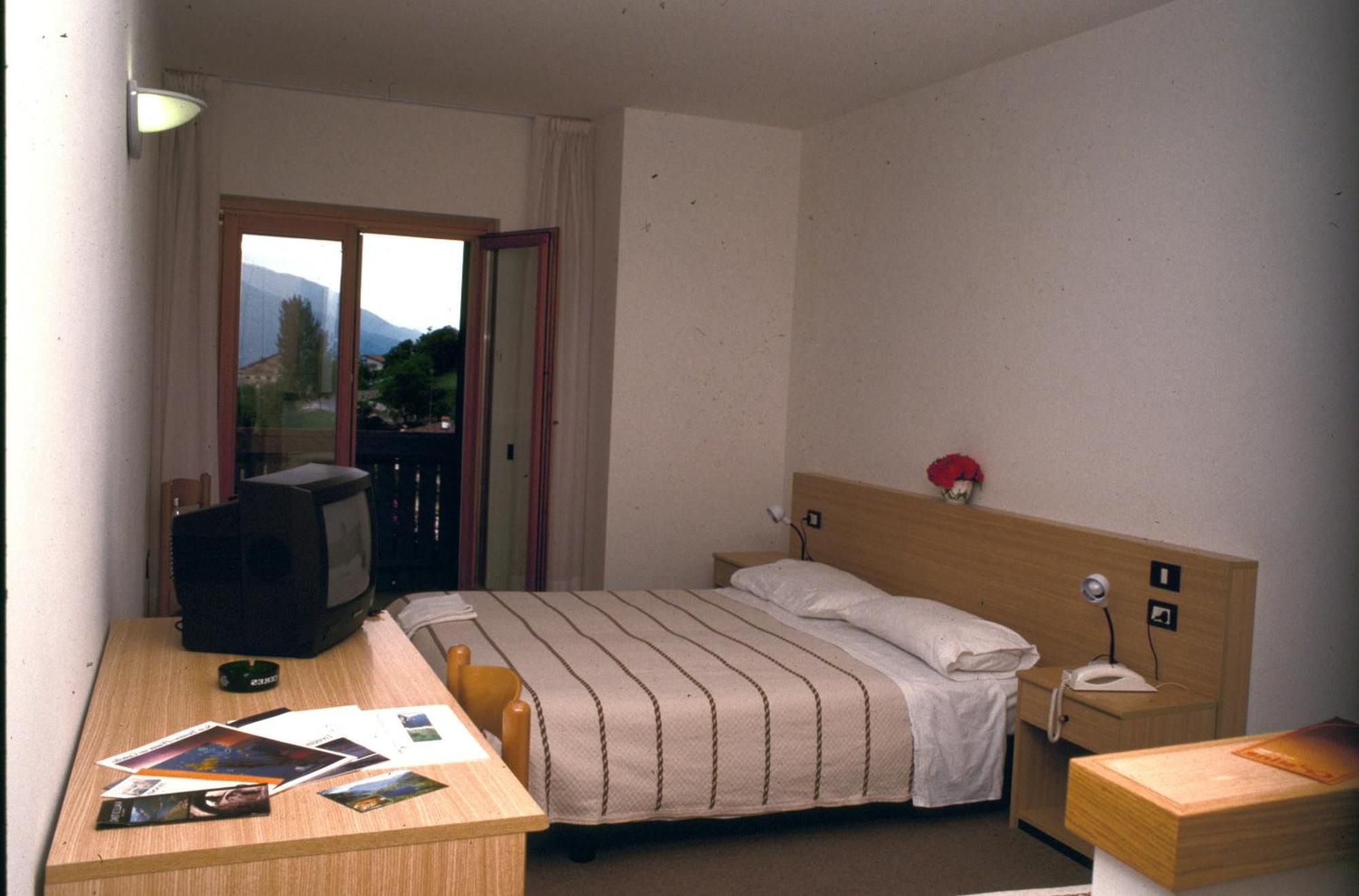 Hotel Cristina Tenno Δωμάτιο φωτογραφία