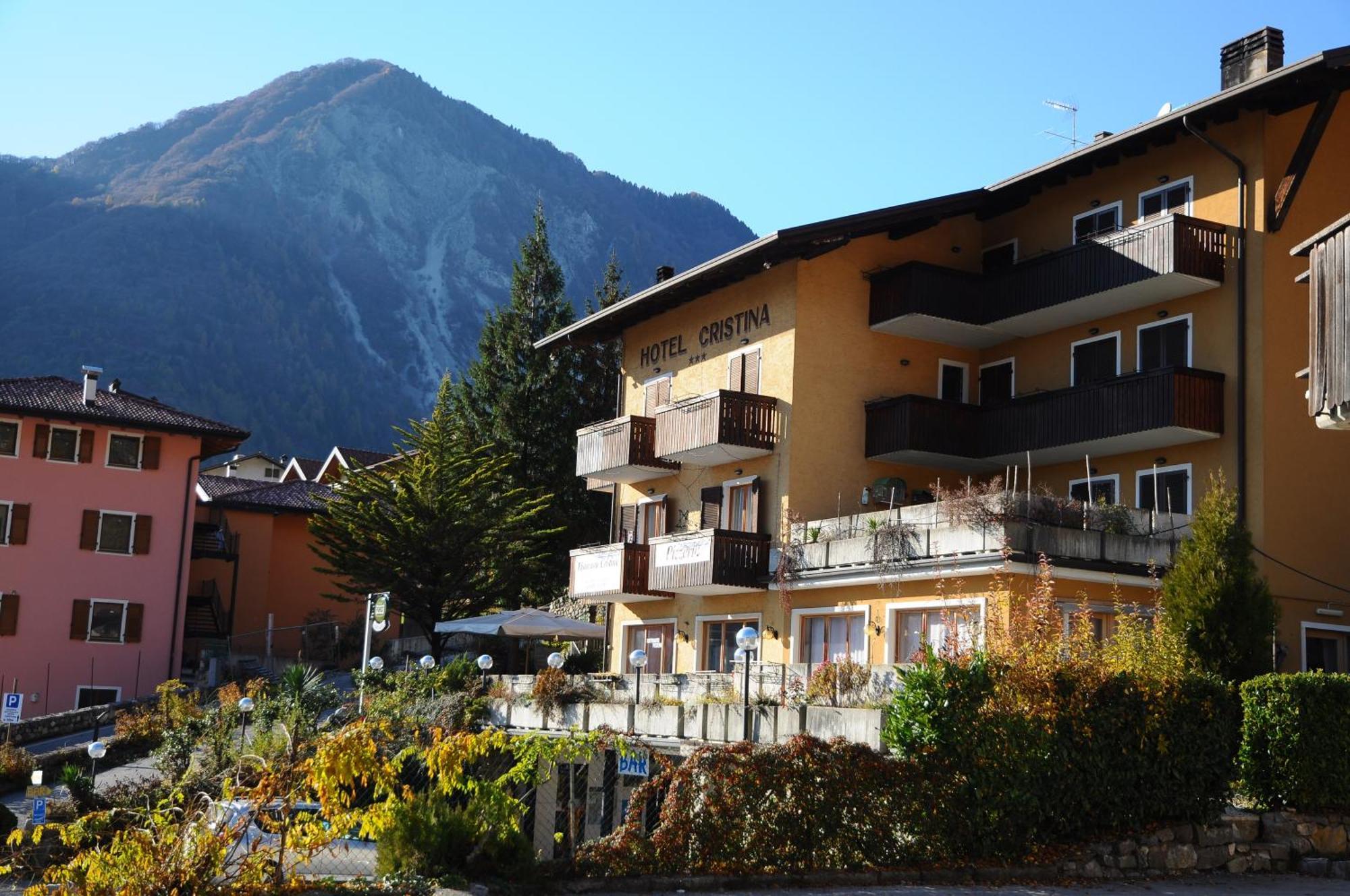 Hotel Cristina Tenno Εξωτερικό φωτογραφία