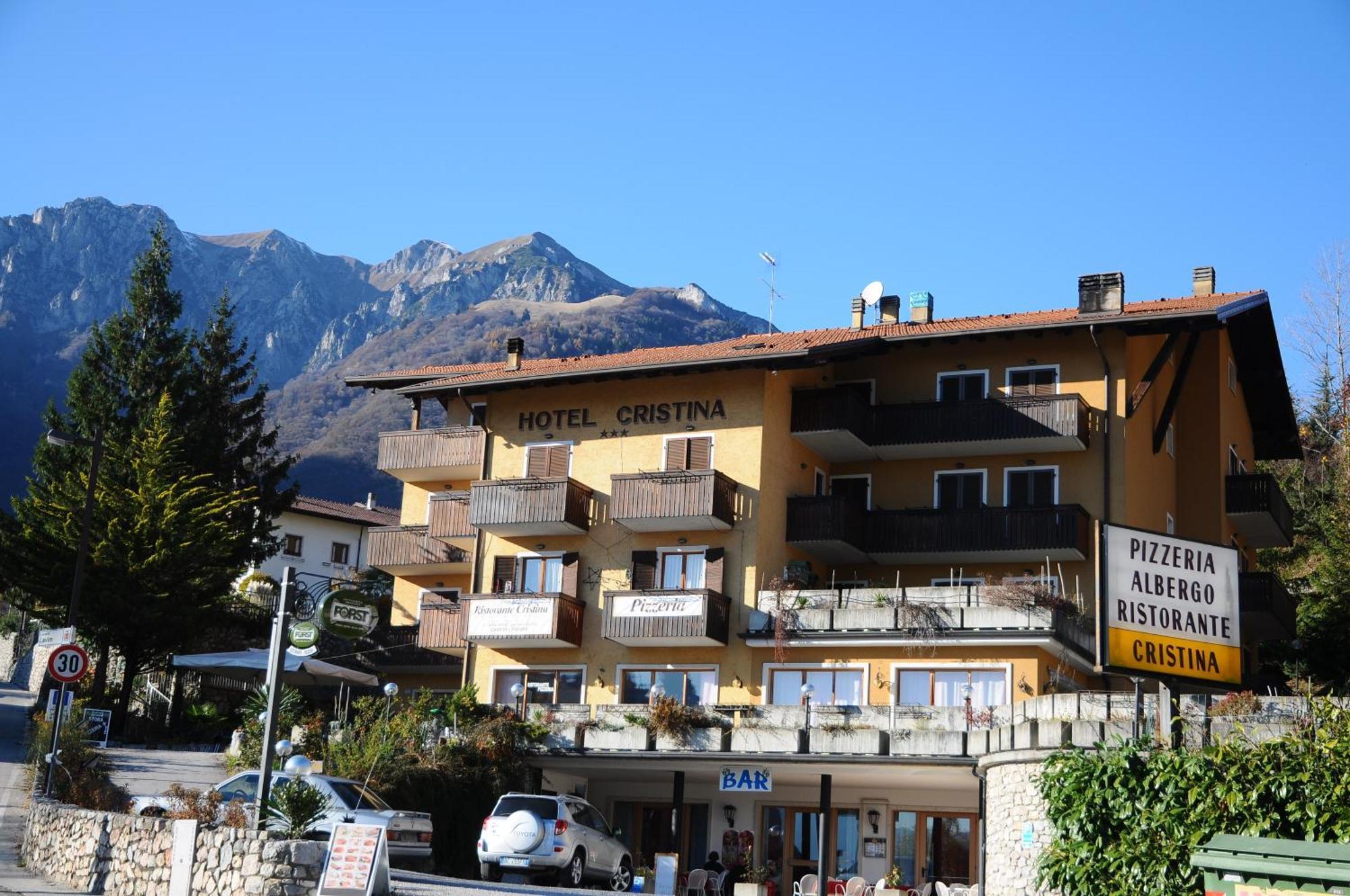 Hotel Cristina Tenno Εξωτερικό φωτογραφία